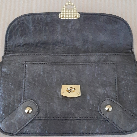 Steve Madden Pewter Wristlet - Picture 5 of 8